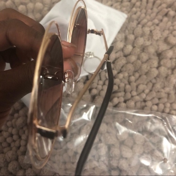 - ✨FARRAH RETRO 70’s hipster OVERSIZED SHADES *NWT*✨ - Picture 8 of 8